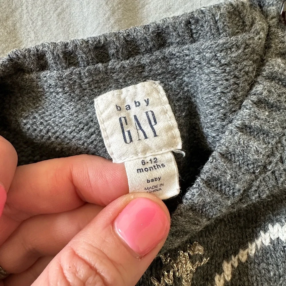 GAP Gray Tulle Swan Dress with Cream Swan Motif